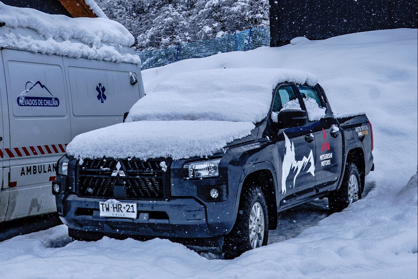 Martes Mitsubishi 2x1